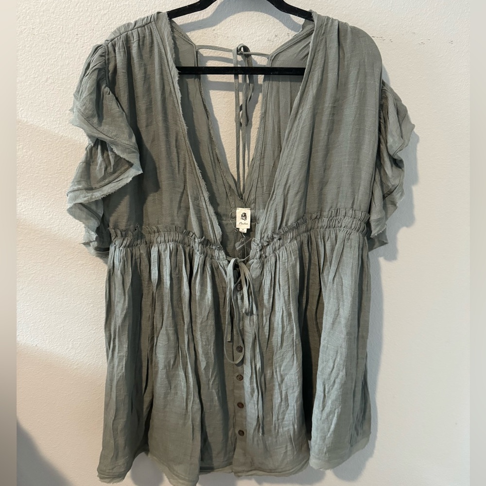 NWT!! Flawless Sage Green Deep V-Neck Flowy Summer Mini Dress